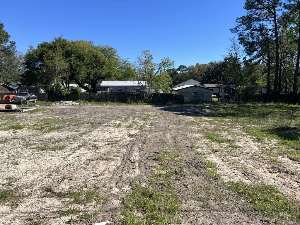 2 of 3 - 106 Beech Street, Freeport, FL
