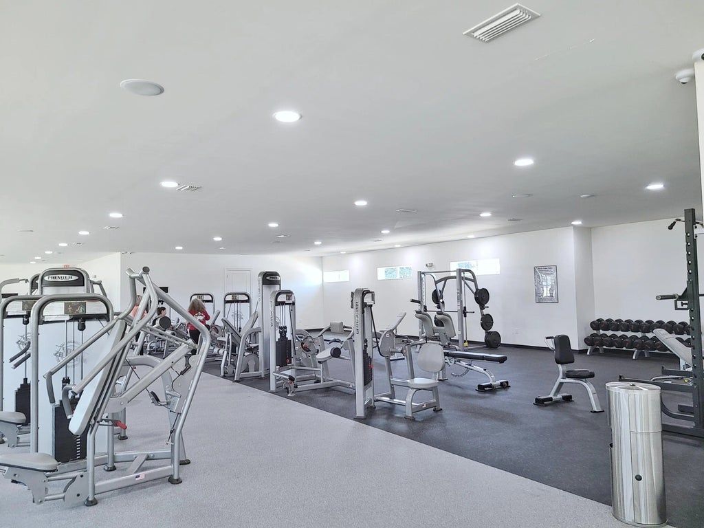 65 of 99 - 379 Whitman Way, Freeport, FL