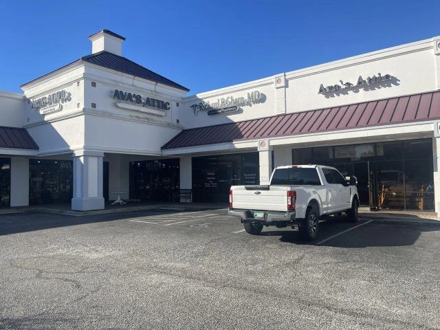 Photo of Listing #980588