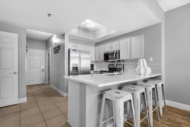 Photo of Listing #971841