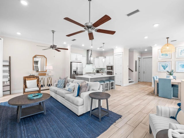 Photo of Listing #973414