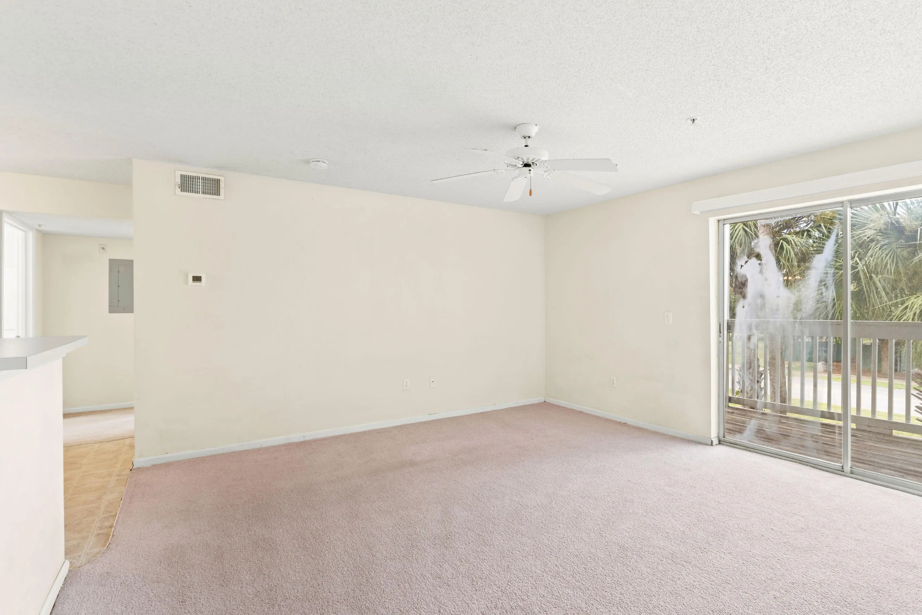 Photo of Listing #973353