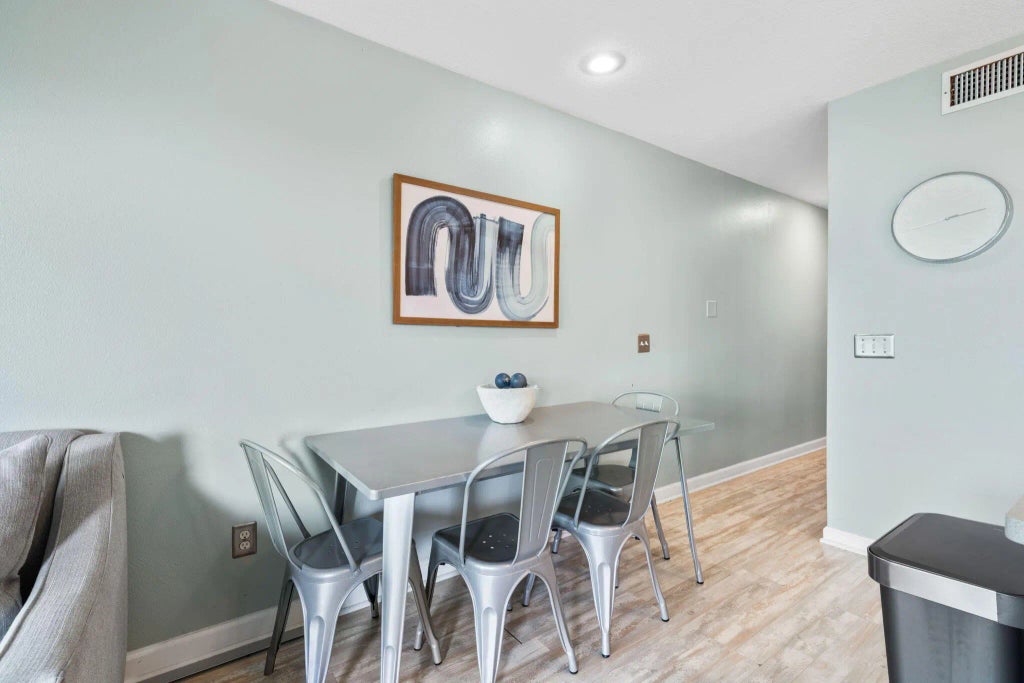 11 of 40 - 8294 E County Hwy 30a 1, Alys Beach, FL