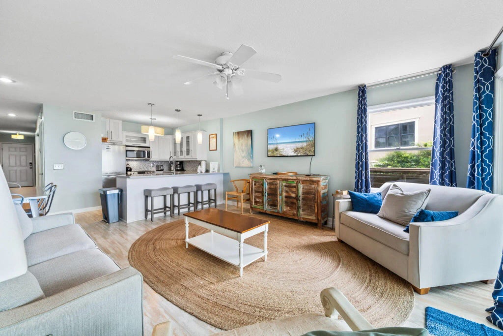 14 of 40 - 8294 E County Hwy 30a 1, Alys Beach, FL