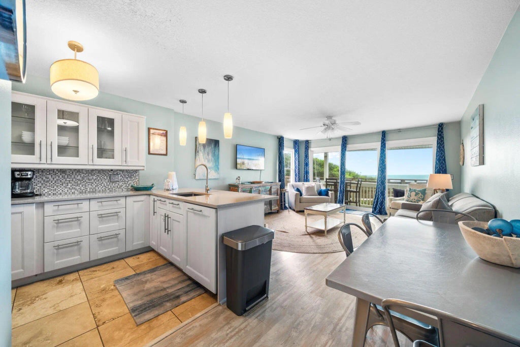 6 of 40 - 8294 E County Hwy 30a 1, Alys Beach, FL