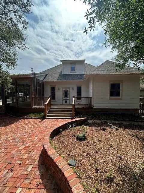 Photo of Listing #975903