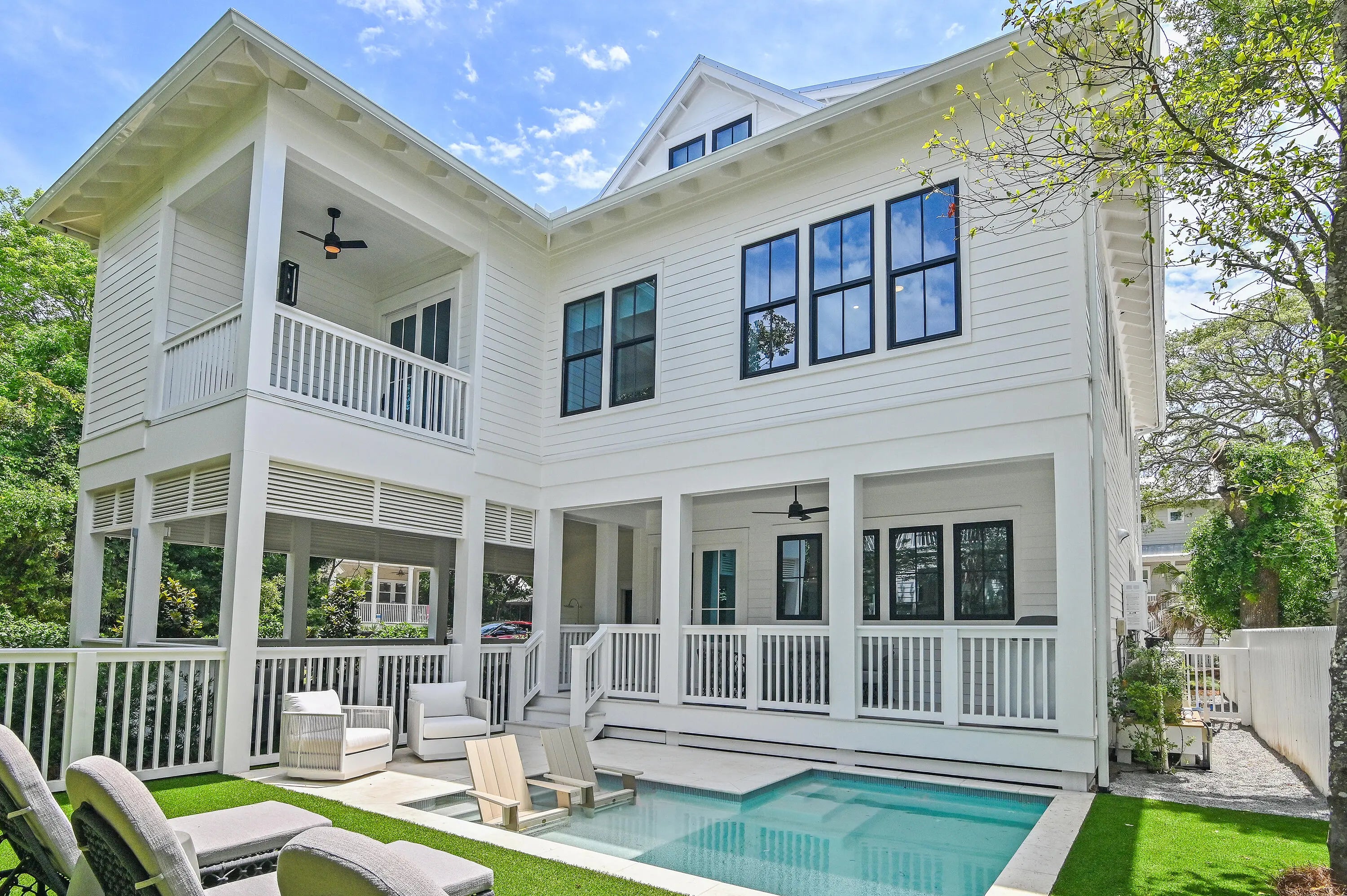 Photo of Listing #976552