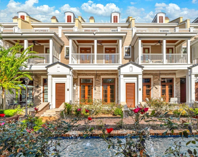 Photo of Listing #977154