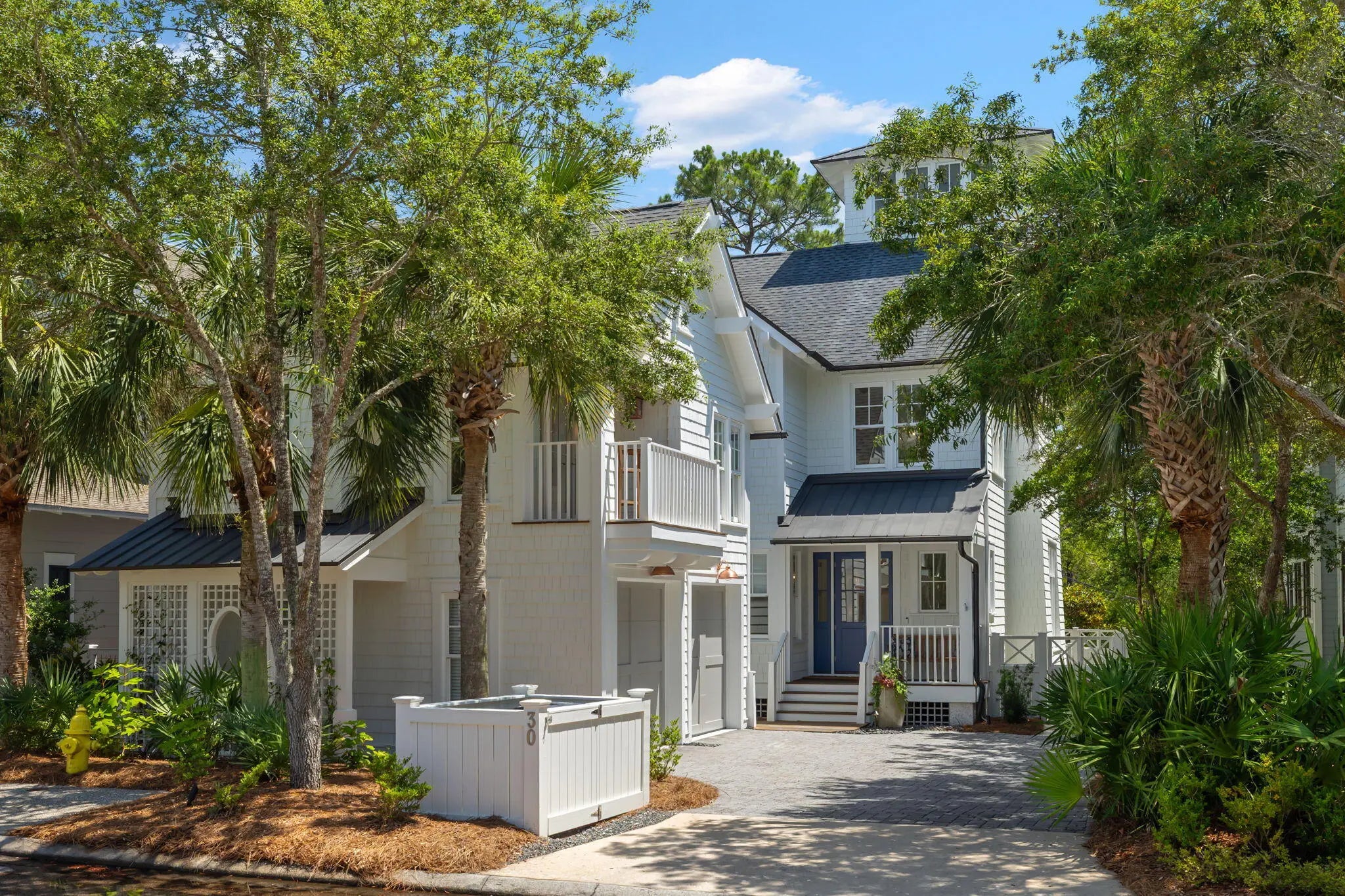 Photo of Listing #977640