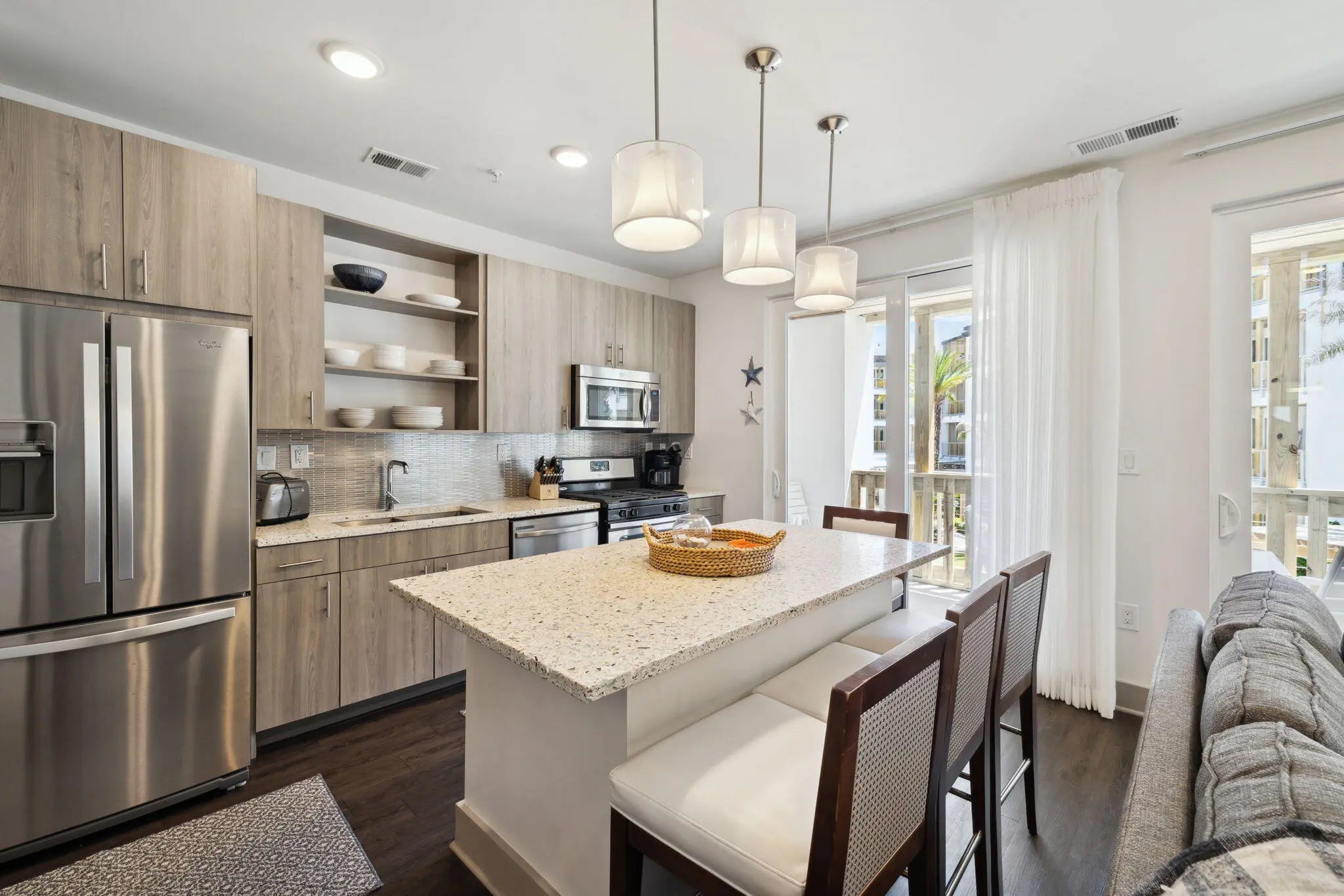 Photo of Listing #977957