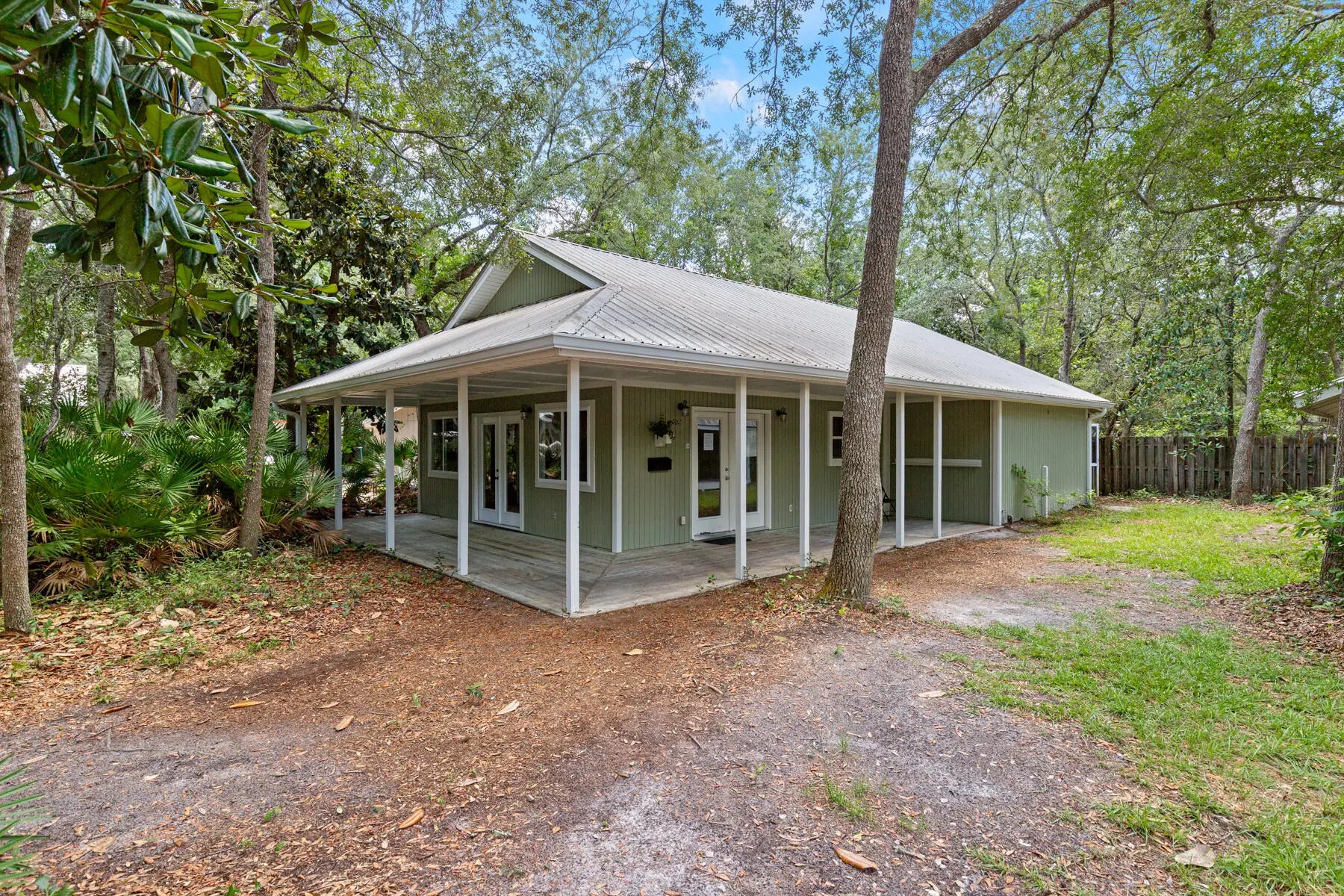 Photo of Listing #978253