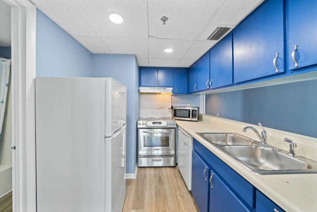13 of 48 - 9850 S Thomas Drive Unit 1012w, Panama City, FL