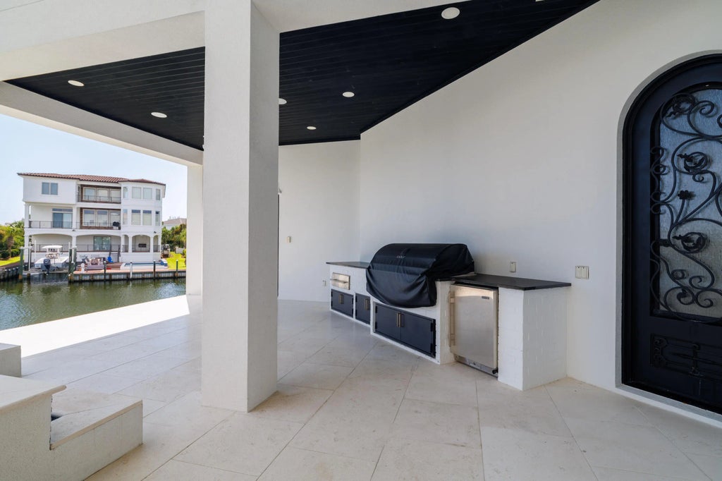 11 of 143 - 602 Lagoon Dr Drive, Destin, FL