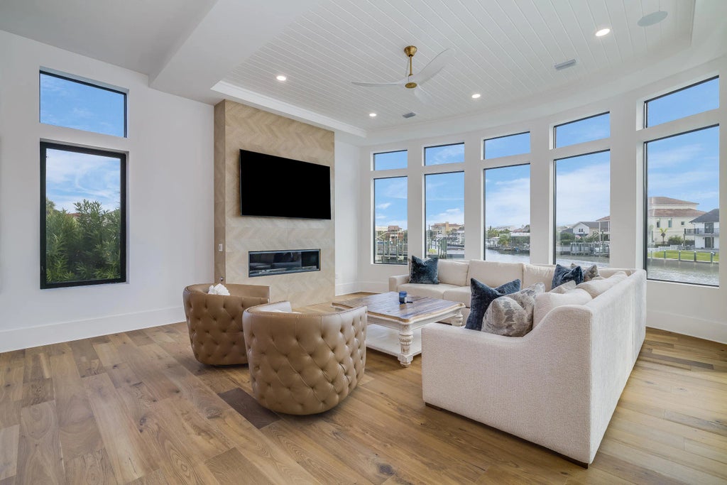 41 of 143 - 602 Lagoon Dr Drive, Destin, FL