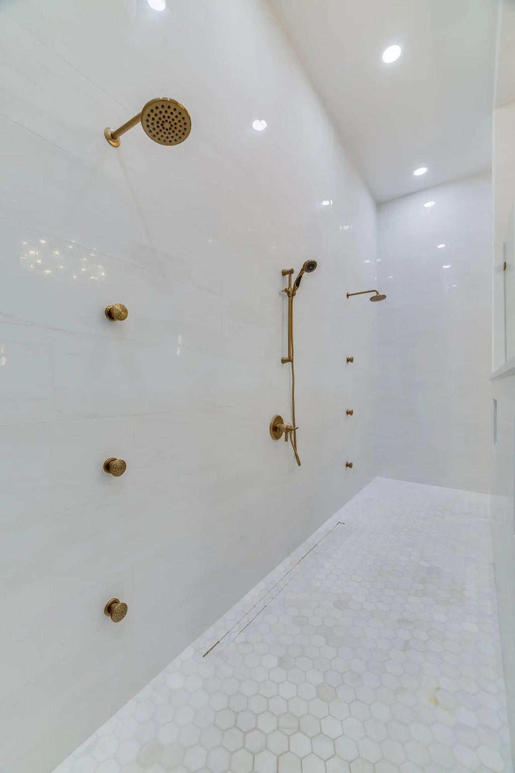 64 of 143 - 602 Lagoon Dr Drive, Destin, FL