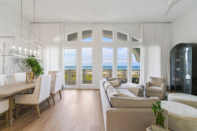 Photo of Listing #979914