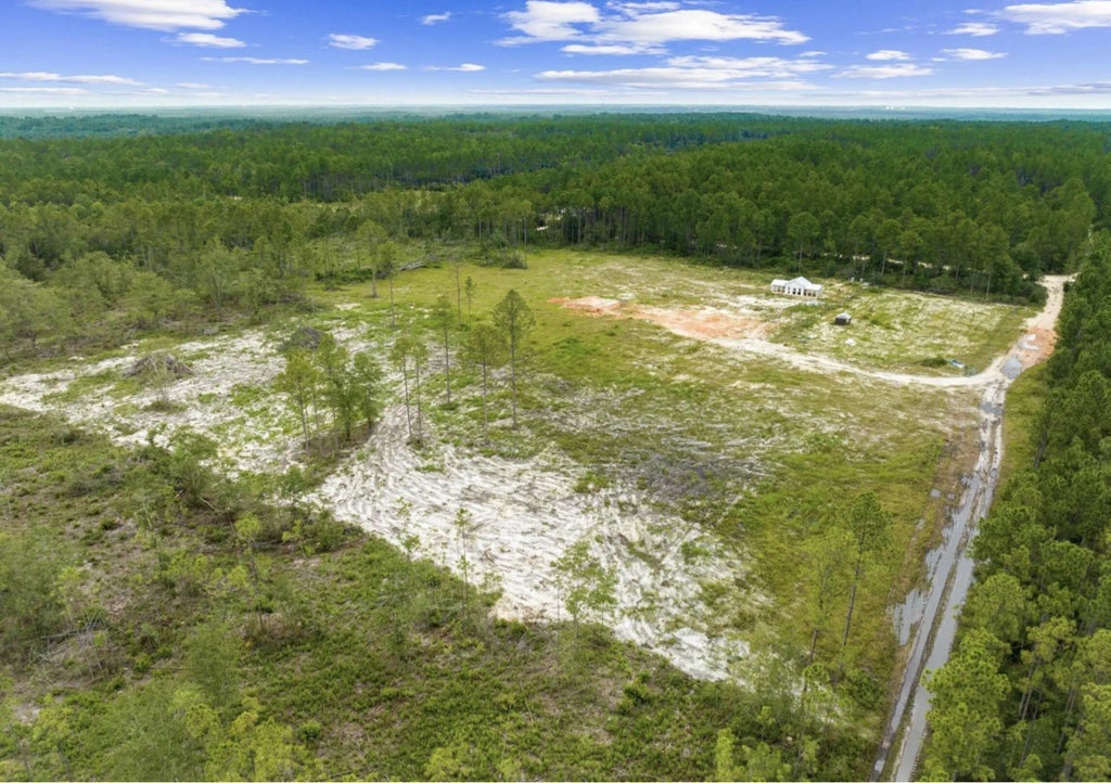 9 of 19 - 1628 Joe Dugger Road, Freeport, FL