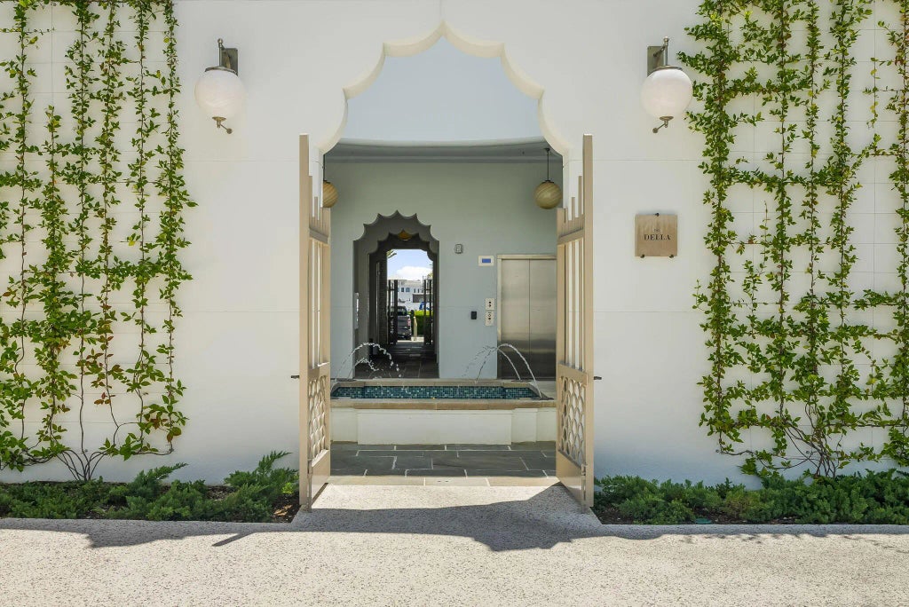 58 of 96 - 27 Admiralty Row 305, Alys Beach, FL