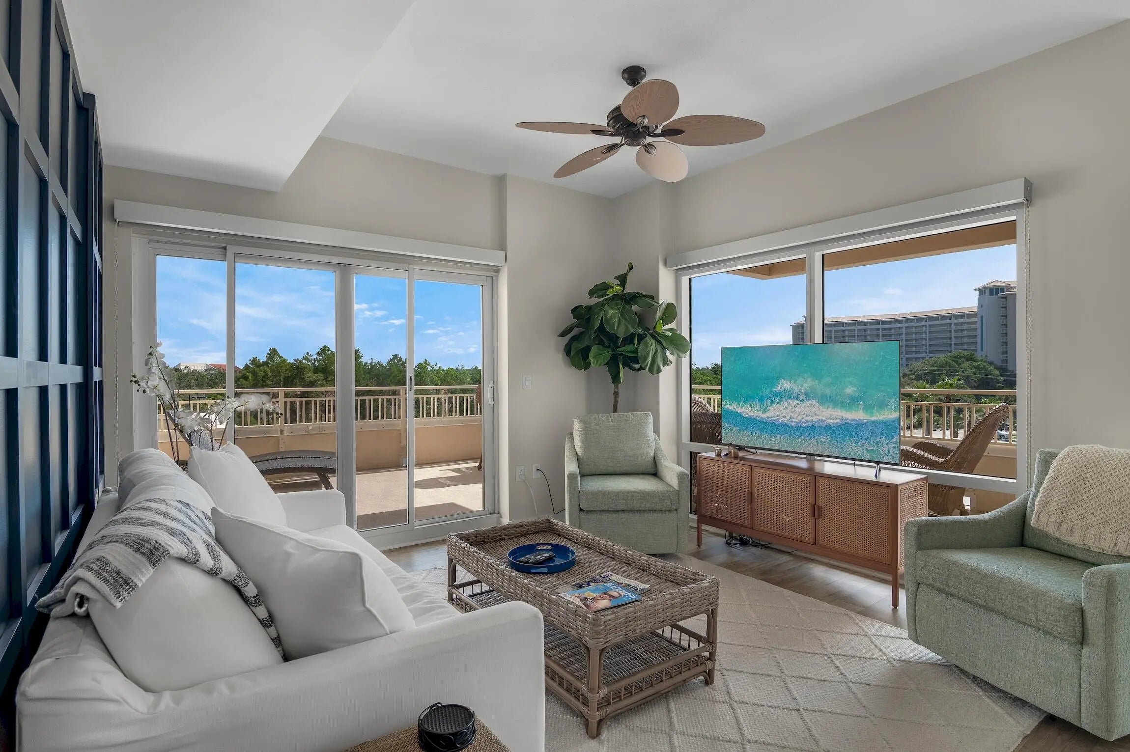 Photo of Listing #980726