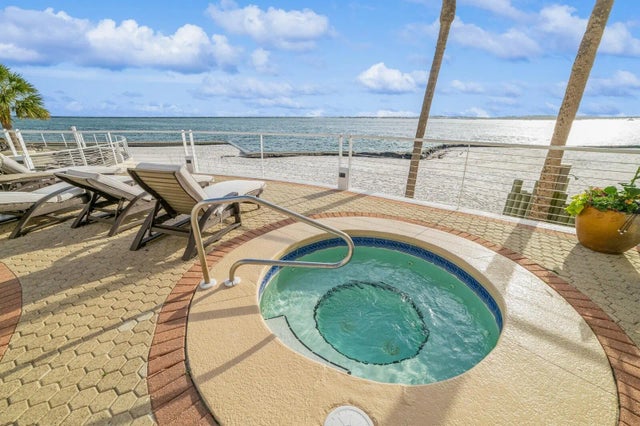 Photo of Listing #980818