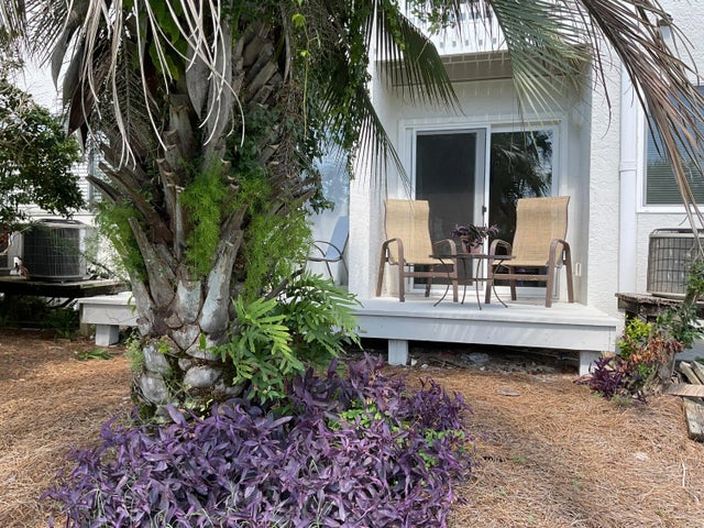 Photo of Listing #981768