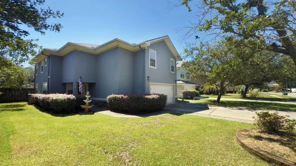 Photo of Listing #981617