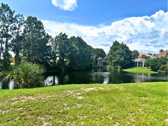 Photo of Listing #982529