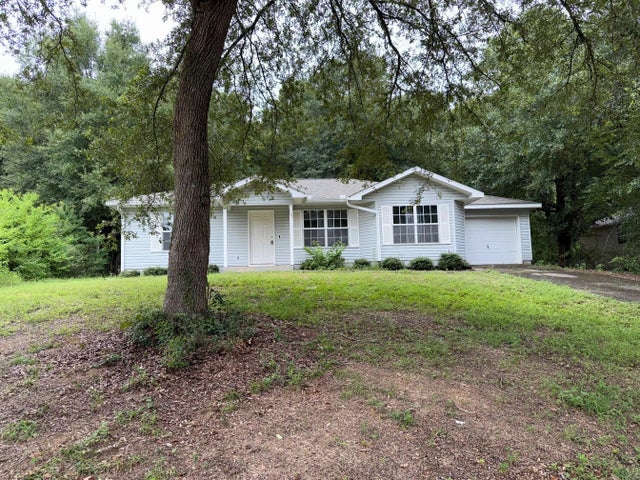 137 Lonnie Jack Drive, Crestview