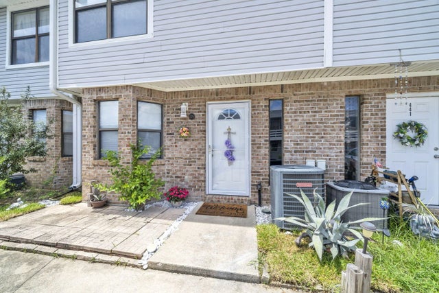 Photo of Listing #982789