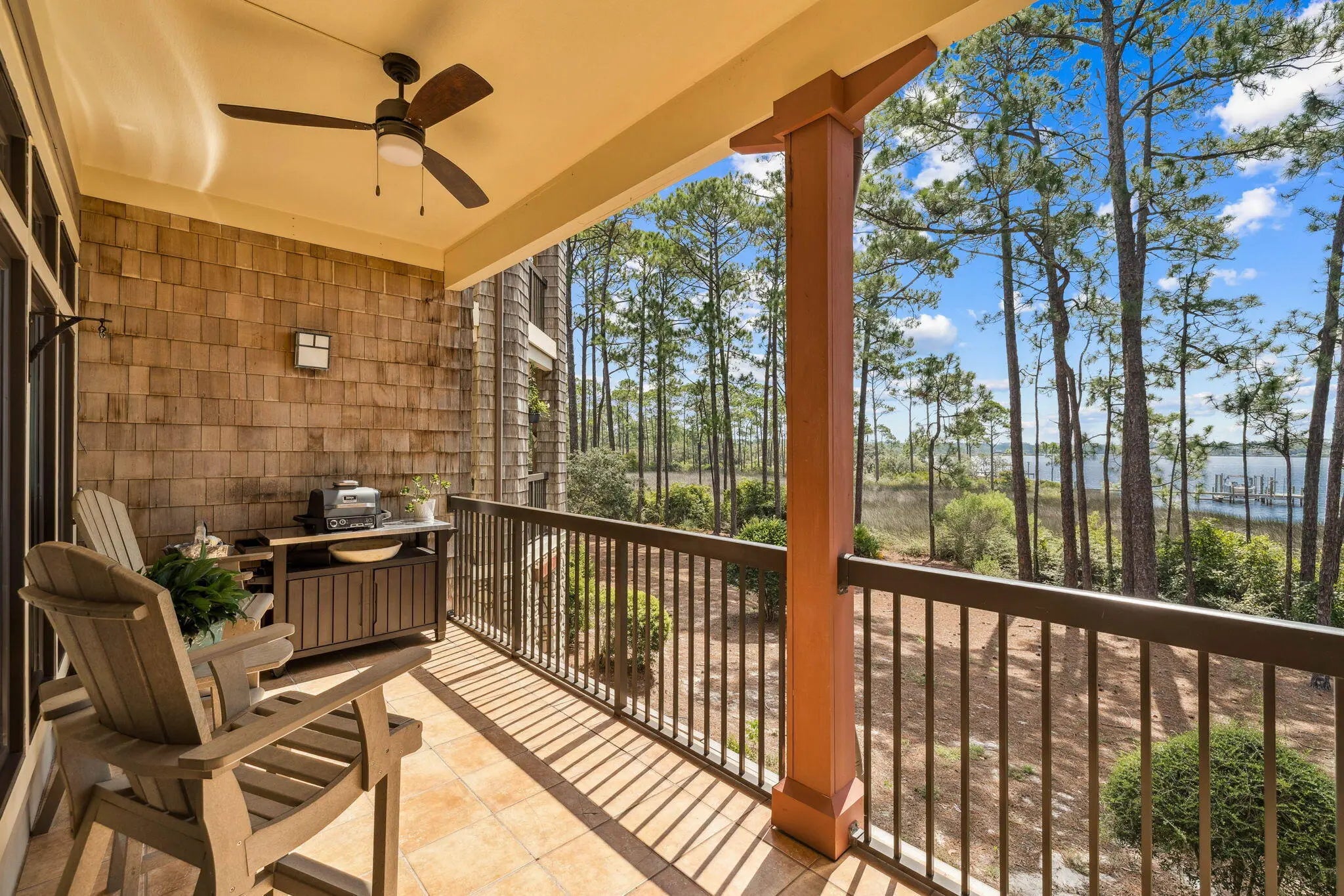 Photo of Listing #983429