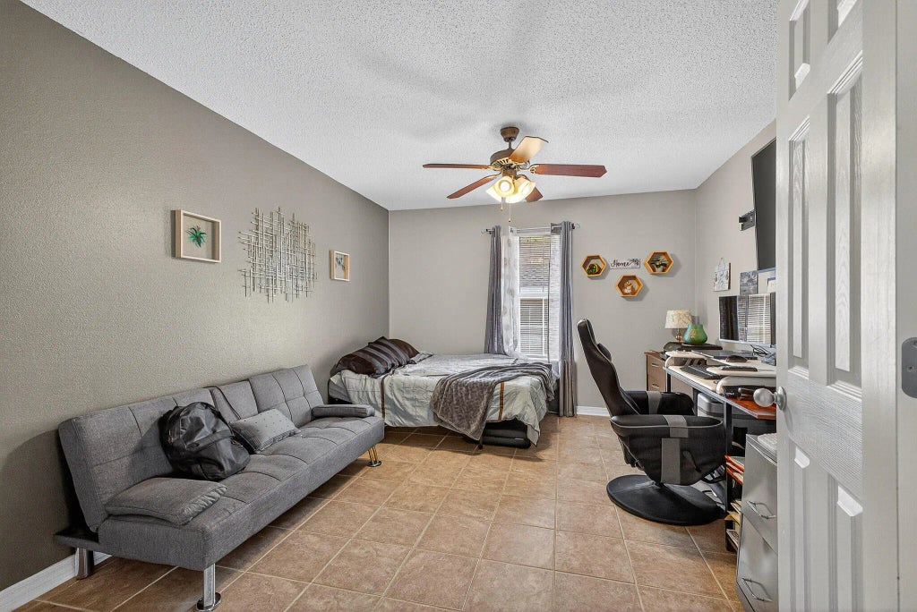 8 of 25 - 210 Citadel Lane, Crestview, FL