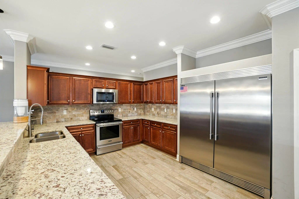 2 of 41 - 212 Eleases Crossing, Crestview, FL