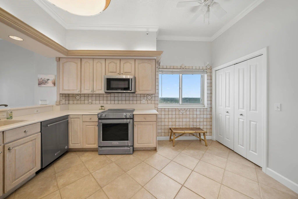 21 of 67 - 8601 W Surf 15 Drive 15w, Panama City Beach, FL