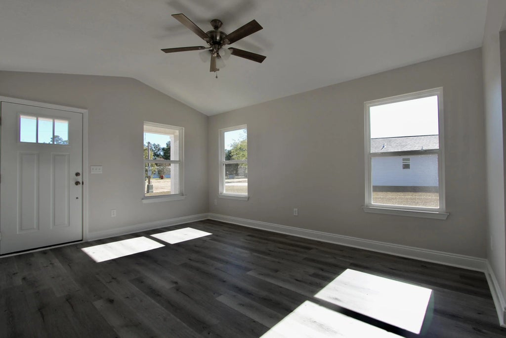 6 of 20 - 5654 Falcon Way, Crestview, FL