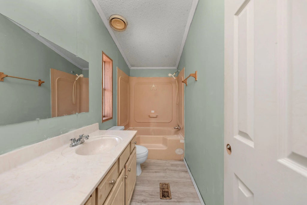 19 of 27 - 211 Evergreen Drive, Mary Esther, FL