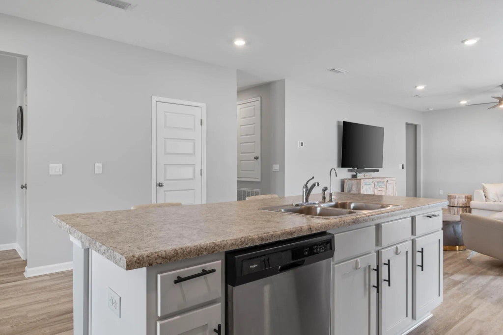 13 of 42 - 38 Silverthorn Street, Freeport, FL