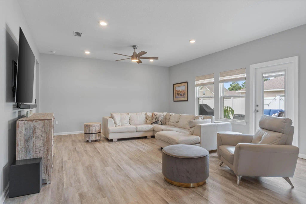 15 of 42 - 38 Silverthorn Street, Freeport, FL
