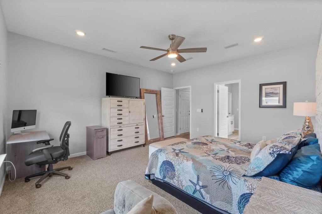 19 of 42 - 38 Silverthorn Street, Freeport, FL