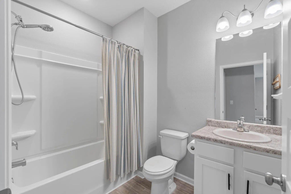 28 of 42 - 38 Silverthorn Street, Freeport, FL