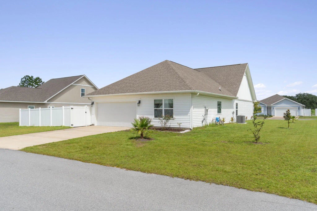 32 of 42 - 38 Silverthorn Street, Freeport, FL