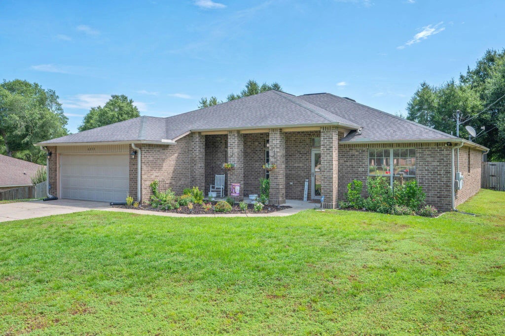 2 of 37 - 6277 Equine Drive, Crestview, FL