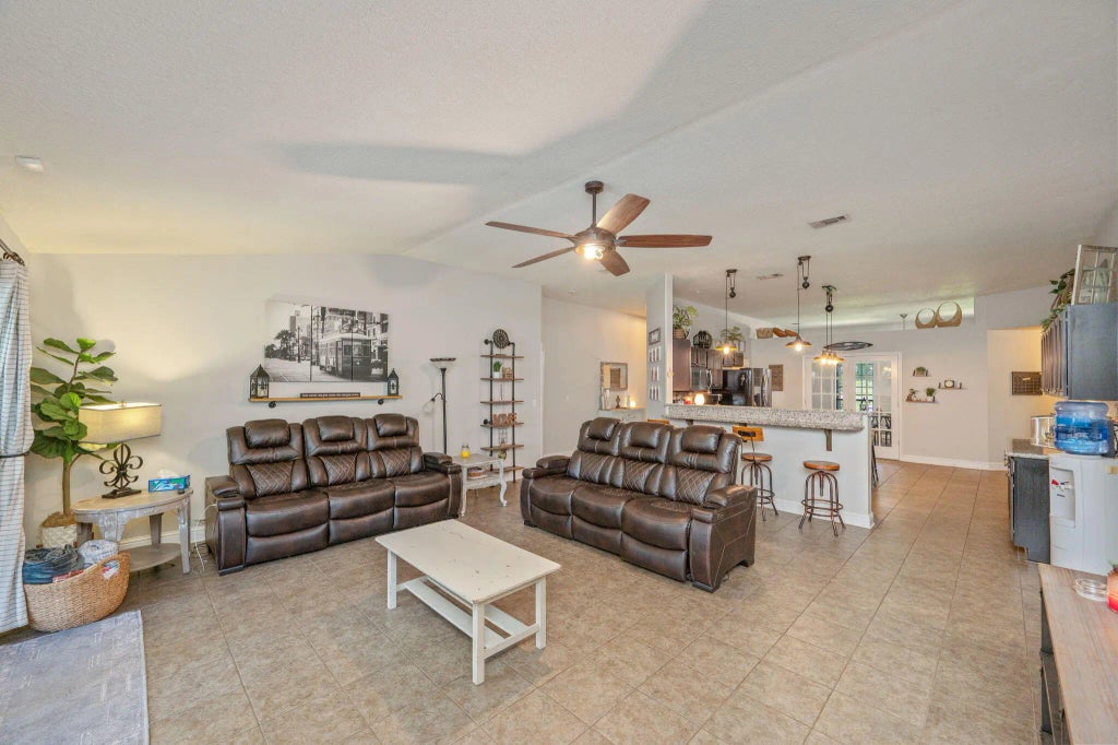 4 of 37 - 6277 Equine Drive, Crestview, FL