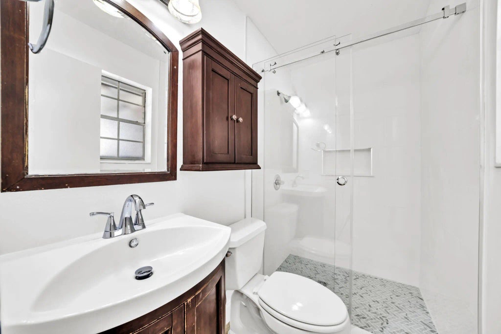 10 of 38 - 605 Sea Oats Drive, Destin, FL