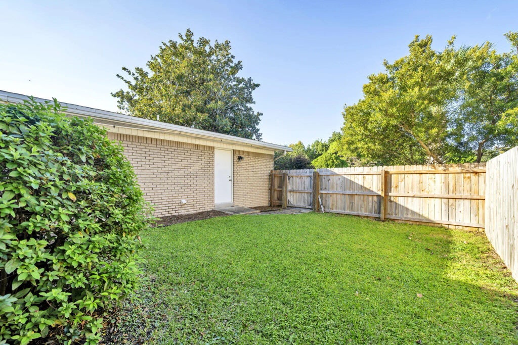 25 of 38 - 605 Sea Oats Drive, Destin, FL