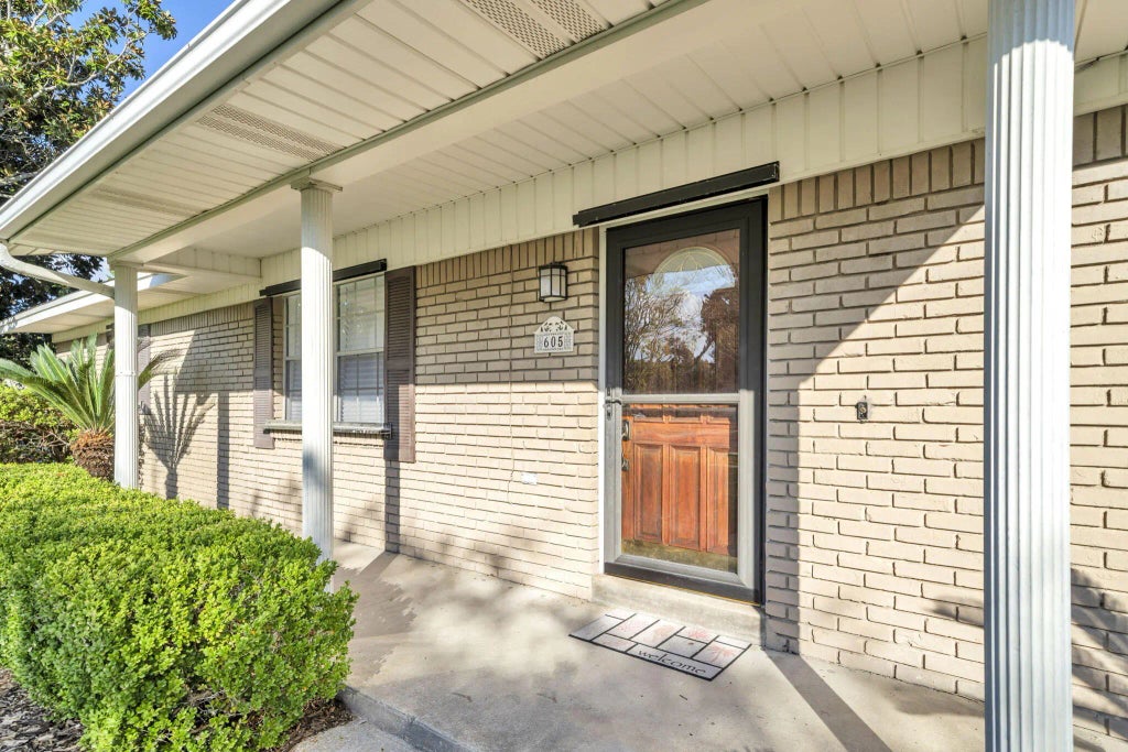 32 of 38 - 605 Sea Oats Drive, Destin, FL