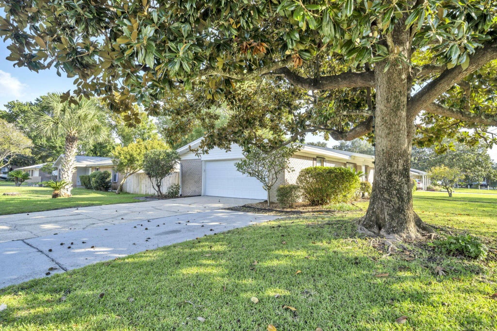 34 of 38 - 605 Sea Oats Drive, Destin, FL