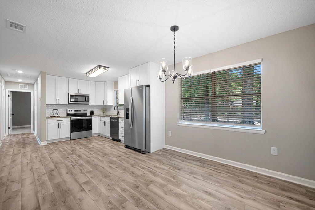 9 of 30 - 207 Oglesby Avenue, Crestview, FL