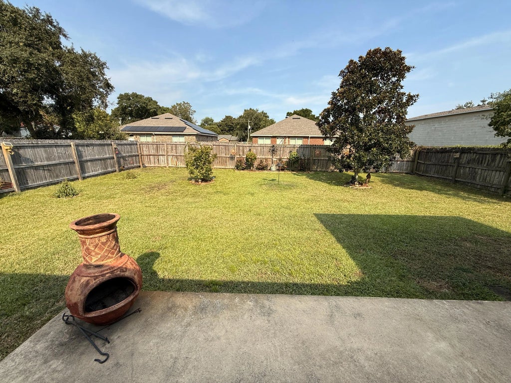 33 of 39 - 207 Green Drive, Mary Esther, FL