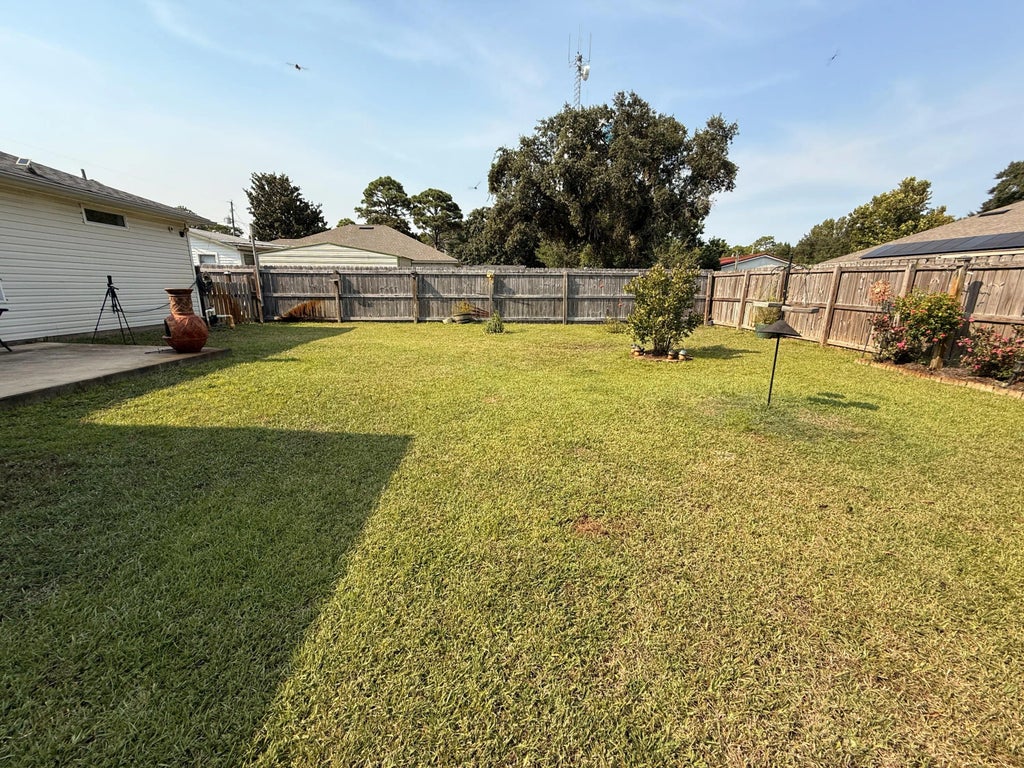 6 of 39 - 207 Green Drive, Mary Esther, FL