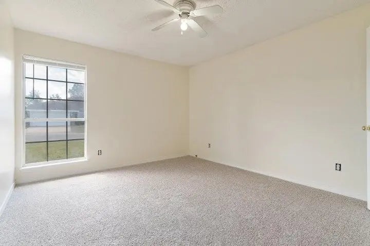 17 of 29 - 2837 Tamiami Trail, Crestview, FL